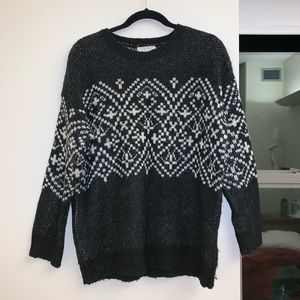 SOLD F21 b&w fair isle Xmas cozy knit sweater